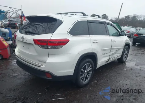2018 Toyota Highlander Xle из США, поврежденный, VIN 5TDJZRFH6JS528653